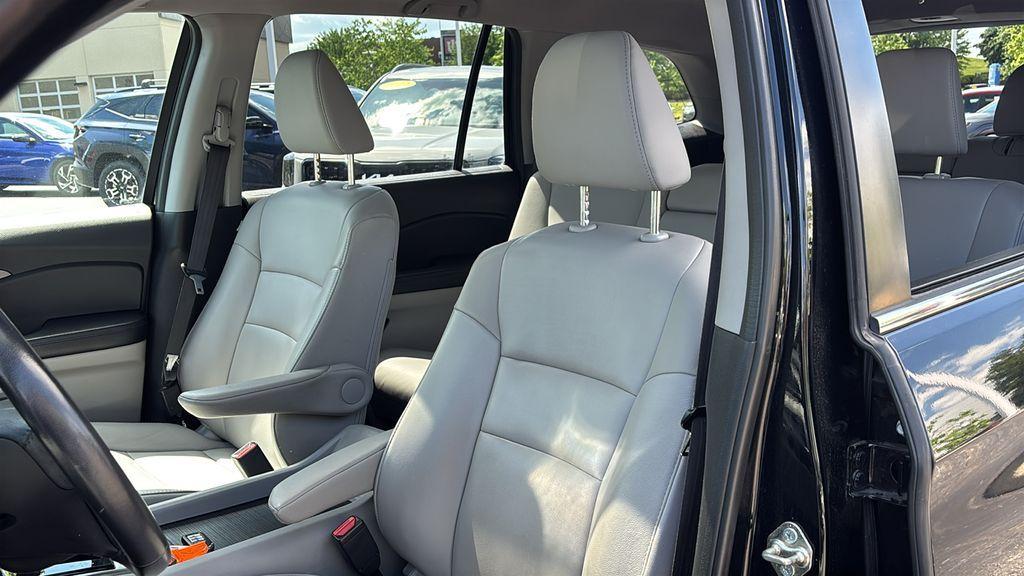 used 2017 Honda Pilot car, priced at $19,876