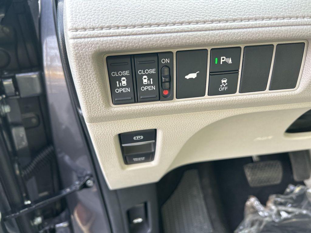 new 2026 Honda Odyssey car, priced at $45,933