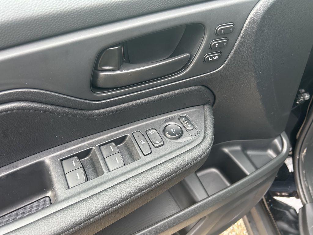 new 2026 Honda Odyssey car, priced at $43,283