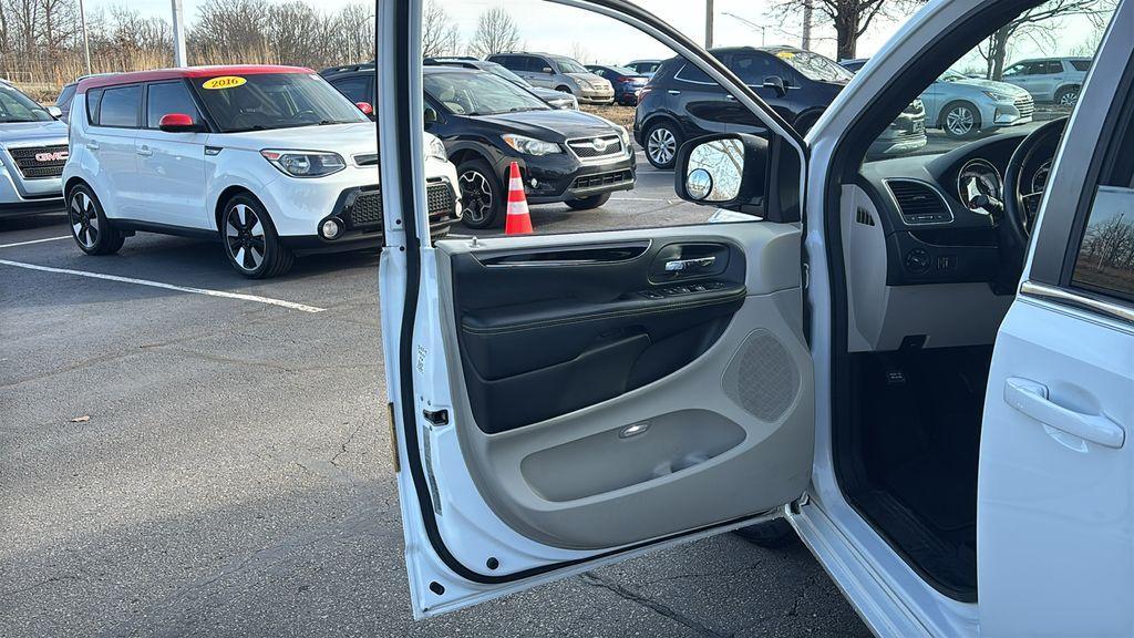 used 2019 Dodge Grand Caravan car, priced at $12,723