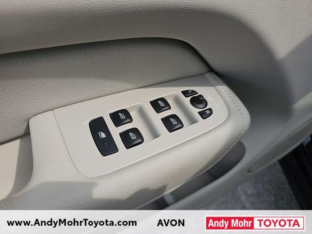used 2022 Volvo XC60 car, priced at $27,764
