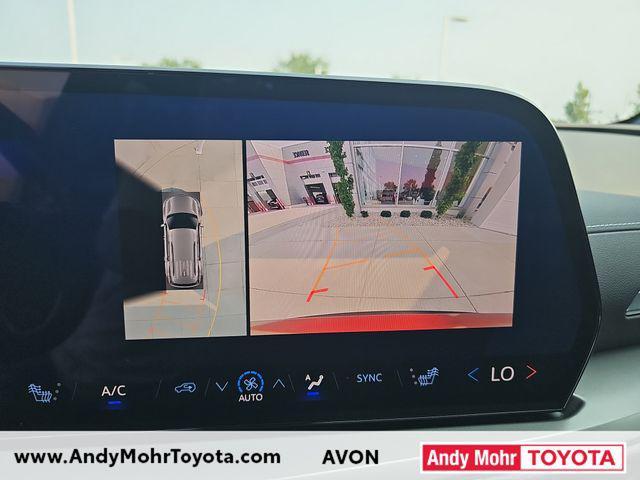 used 2024 Chevrolet Traverse car, priced at $32,319