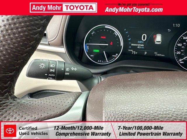 used 2023 Toyota Sienna car, priced at $52,923