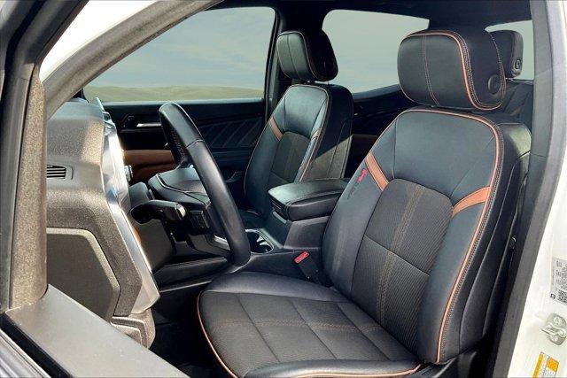 used 2024 GMC Canyon car, priced at $36,924