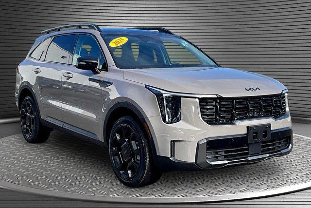 used 2025 Kia Sorento car, priced at $38,924