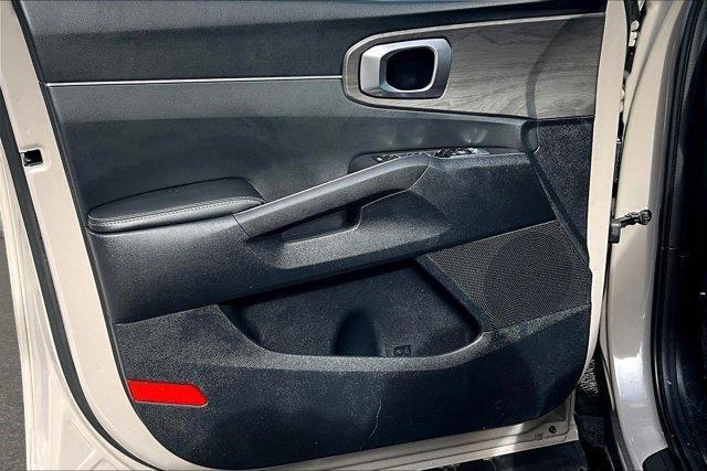 used 2025 Kia Sorento car, priced at $38,924