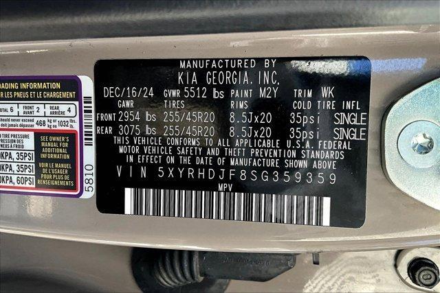 used 2025 Kia Sorento car, priced at $38,924