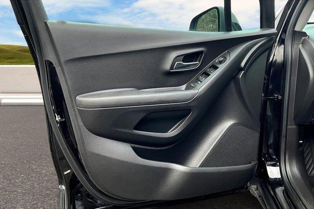 used 2020 Chevrolet Trax car, priced at $15,924