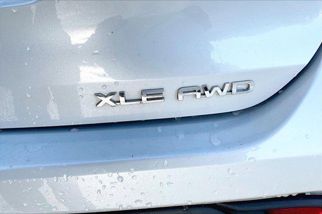 used 2022 Toyota Highlander car, priced at $32,124