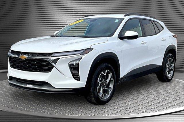 used 2025 Chevrolet Trax car, priced at $21,924