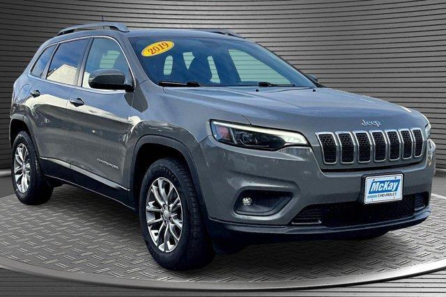 used 2019 Jeep Cherokee car, priced at $15,924