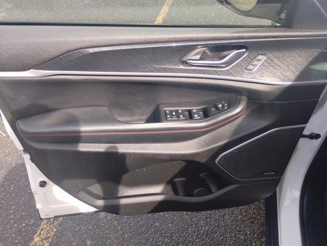 used 2022 Jeep Grand Cherokee car, priced at $33,924