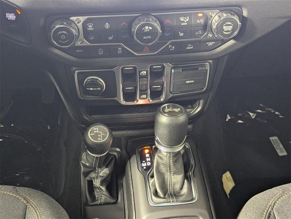 new 2026 Jeep Wrangler car, priced at $46,089