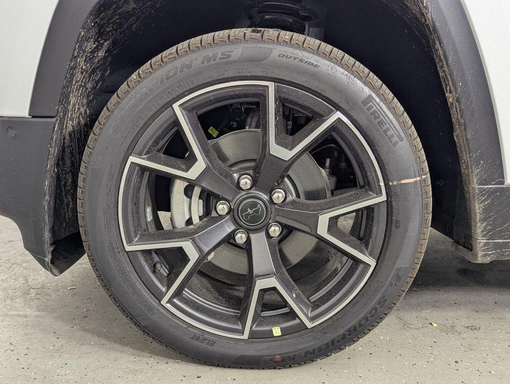 new 2026 Jeep Cherokee car, priced at $41,558