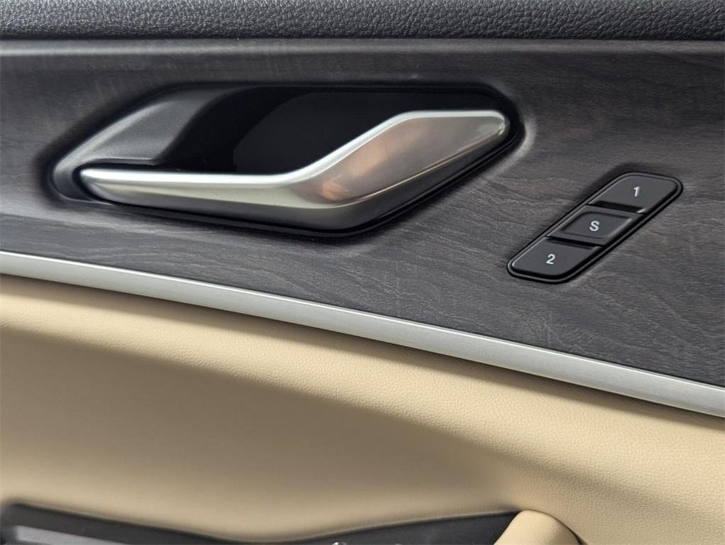 new 2025 Jeep Grand Cherokee car, priced at $37,861