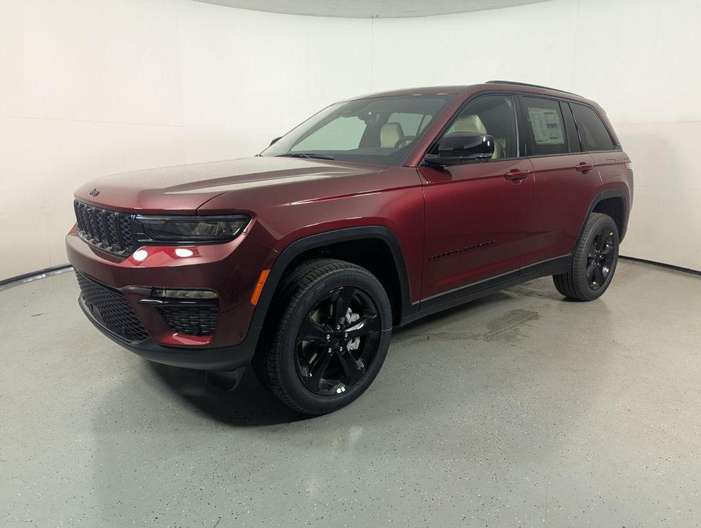 new 2025 Jeep Grand Cherokee car, priced at $38,971
