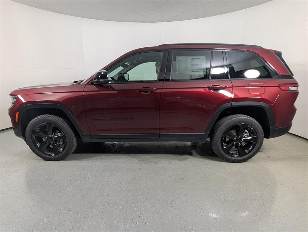 new 2025 Jeep Grand Cherokee car, priced at $37,861