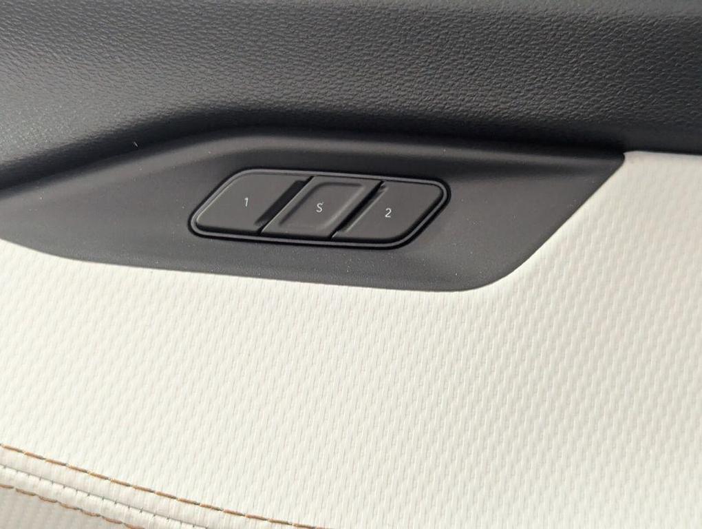 new 2026 Jeep Cherokee car, priced at $41,558