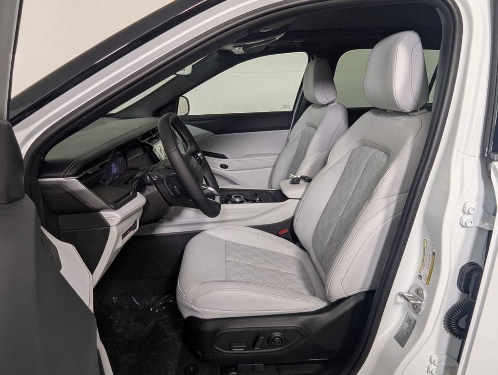 new 2026 Jeep Cherokee car, priced at $41,558