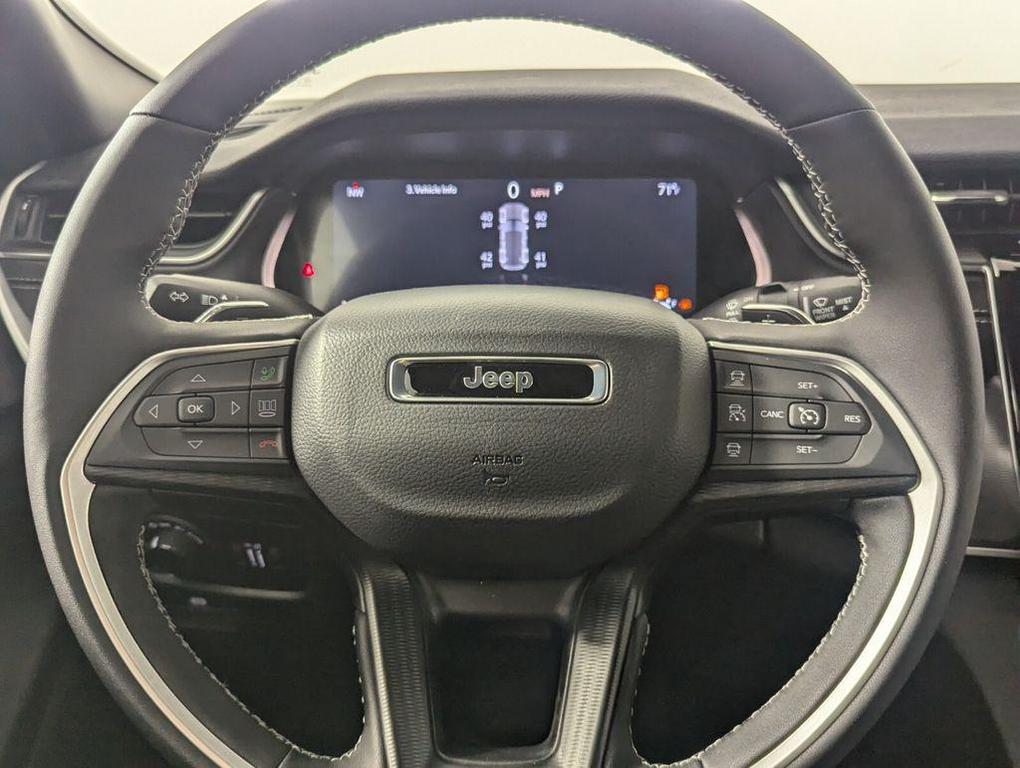 new 2025 Jeep Grand Cherokee car, priced at $33,346