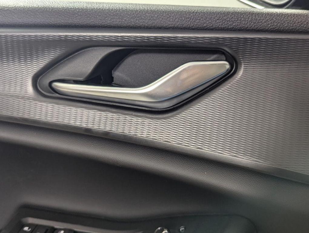 new 2025 Jeep Grand Cherokee car, priced at $33,346