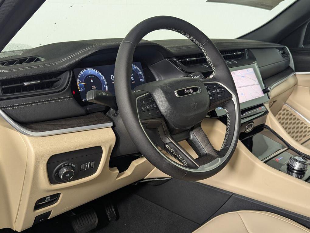 new 2026 Jeep Grand Cherokee car, priced at $45,329