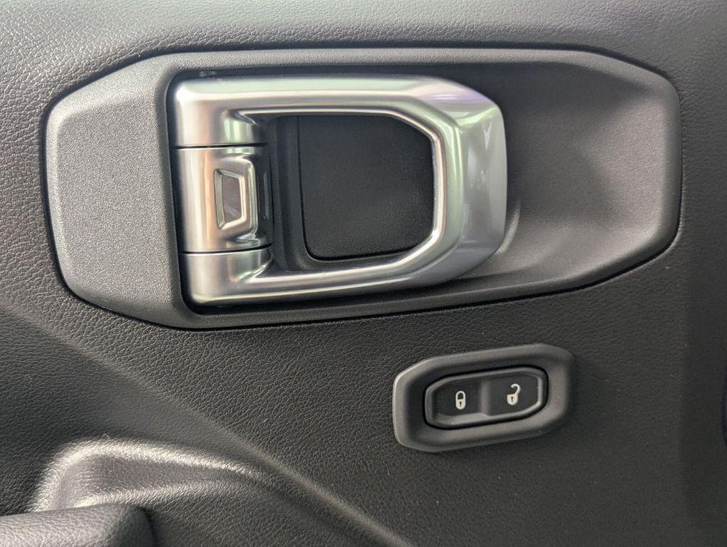 new 2026 Jeep Wrangler car, priced at $40,134