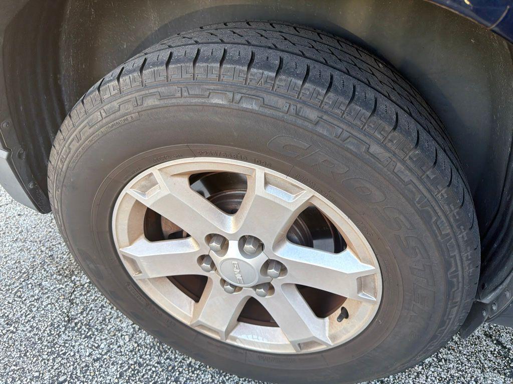 used 2015 GMC Acadia car, priced at $8,500