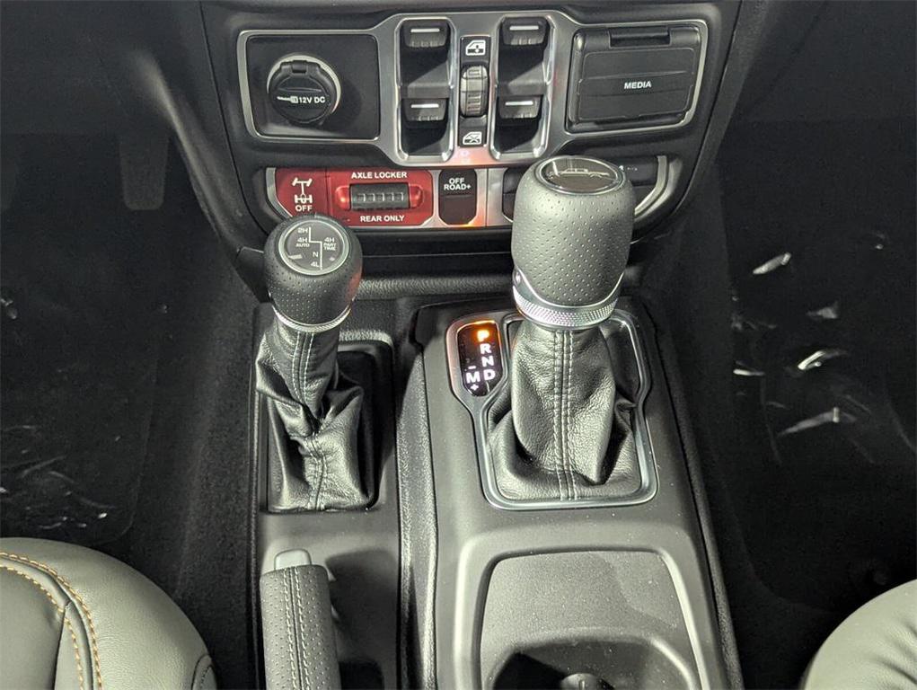 new 2026 Jeep Gladiator car, priced at $56,924