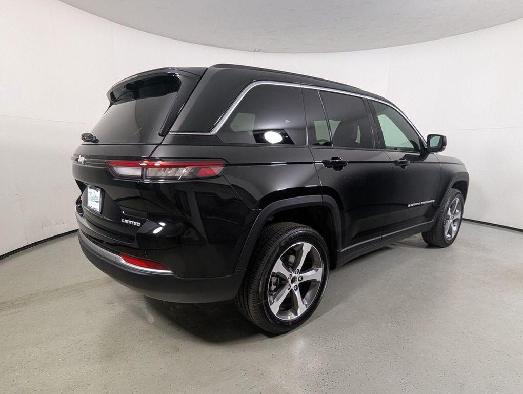 new 2026 Jeep Grand Cherokee car, priced at $47,938