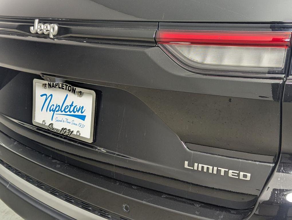 new 2026 Jeep Grand Cherokee car, priced at $47,938