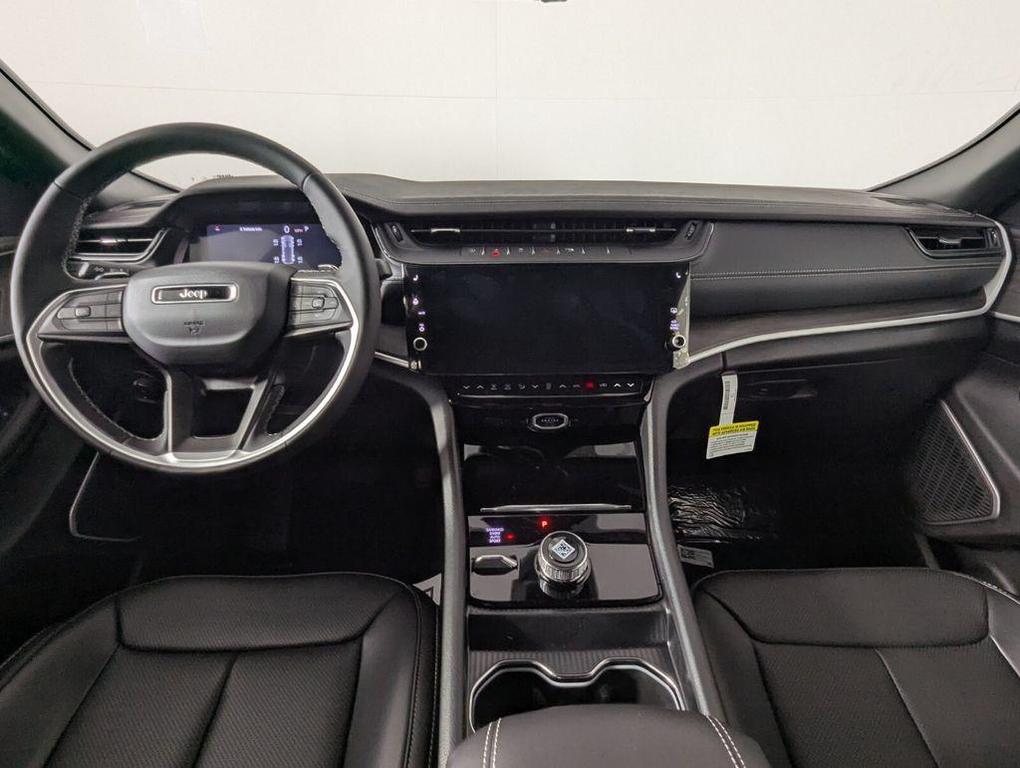 new 2026 Jeep Grand Cherokee car, priced at $47,938