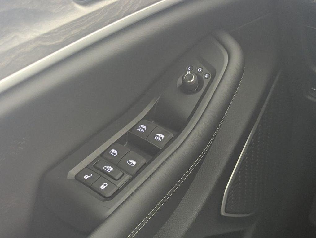 new 2026 Jeep Grand Cherokee car, priced at $47,938