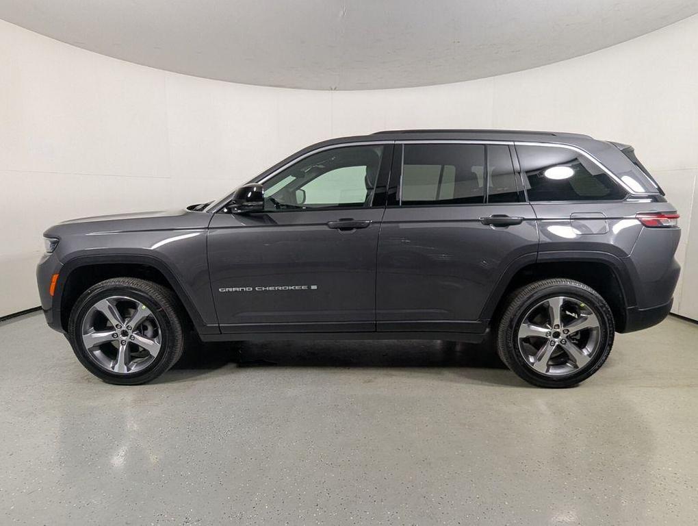 new 2026 Jeep Grand Cherokee car, priced at $43,890
