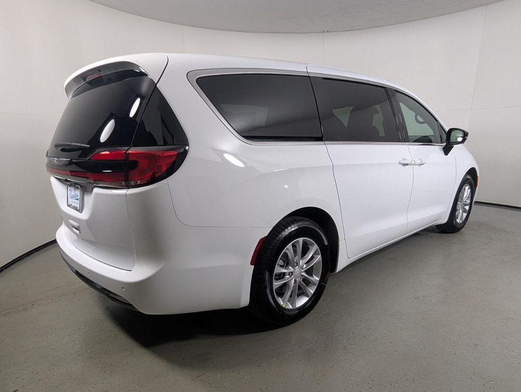 new 2026 Chrysler Pacifica car, priced at $37,269