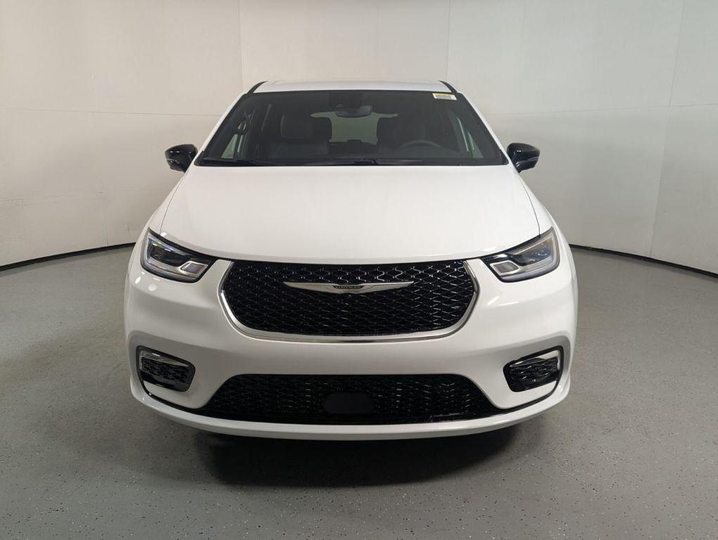 new 2026 Chrysler Pacifica car, priced at $37,269