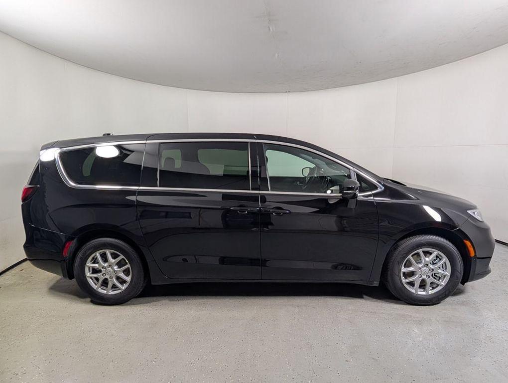 new 2026 Chrysler Pacifica car, priced at $39,746