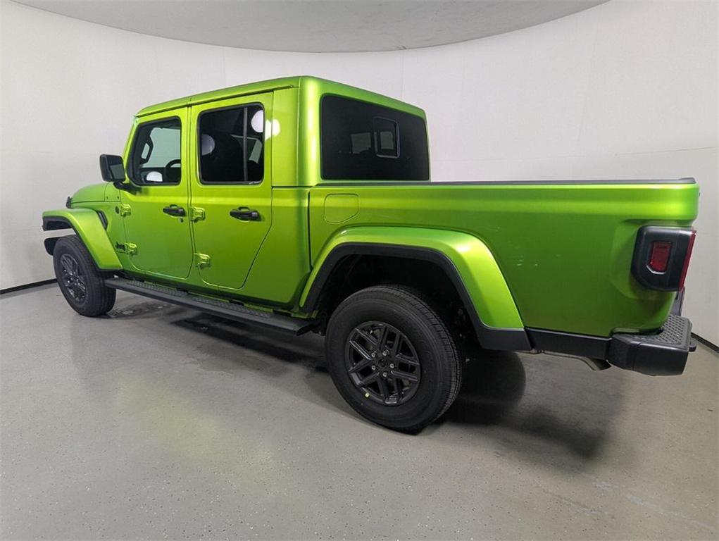 new 2025 Jeep Gladiator car, priced at $39,148