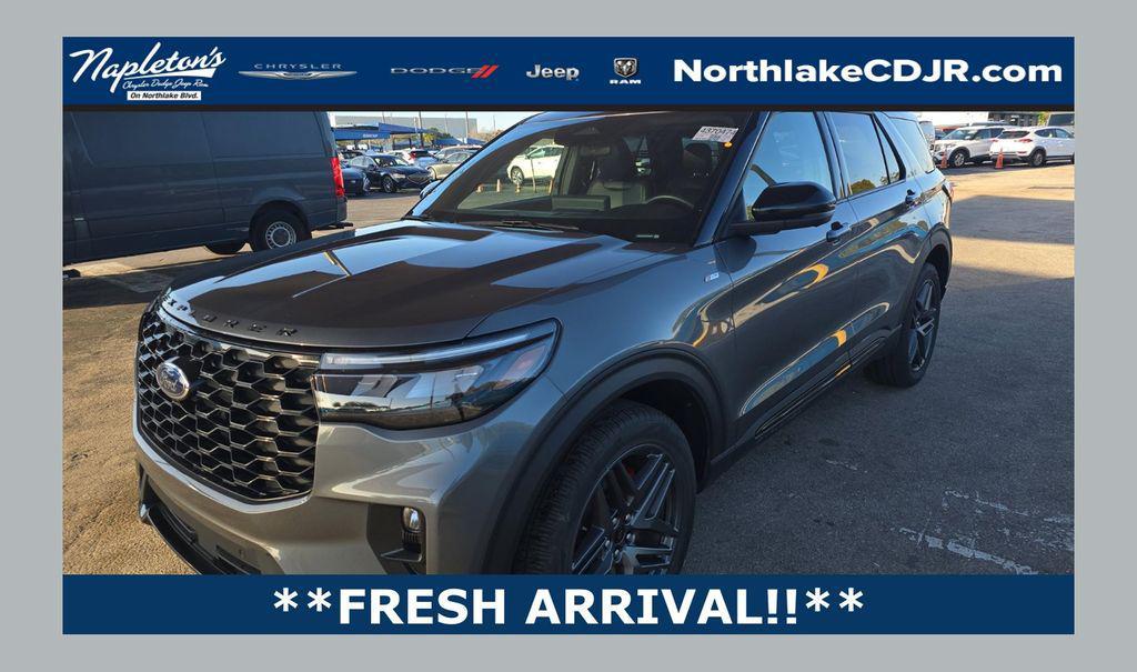 used 2025 Ford Explorer car, priced at $37,900