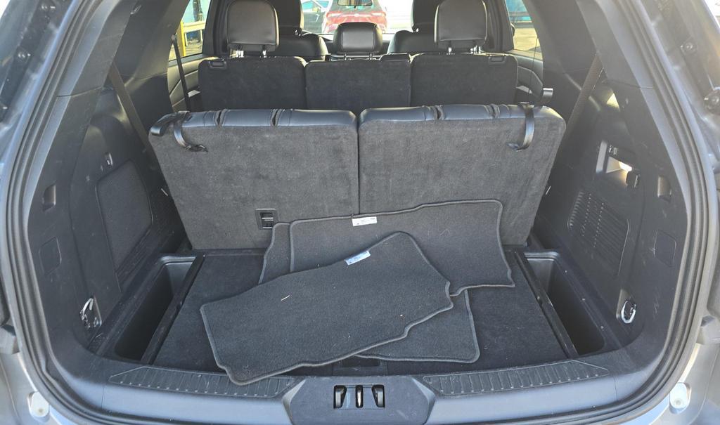 used 2025 Ford Explorer car, priced at $37,900