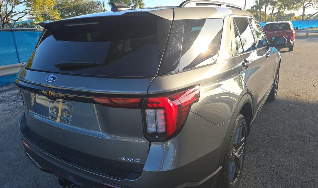 used 2025 Ford Explorer car, priced at $37,900