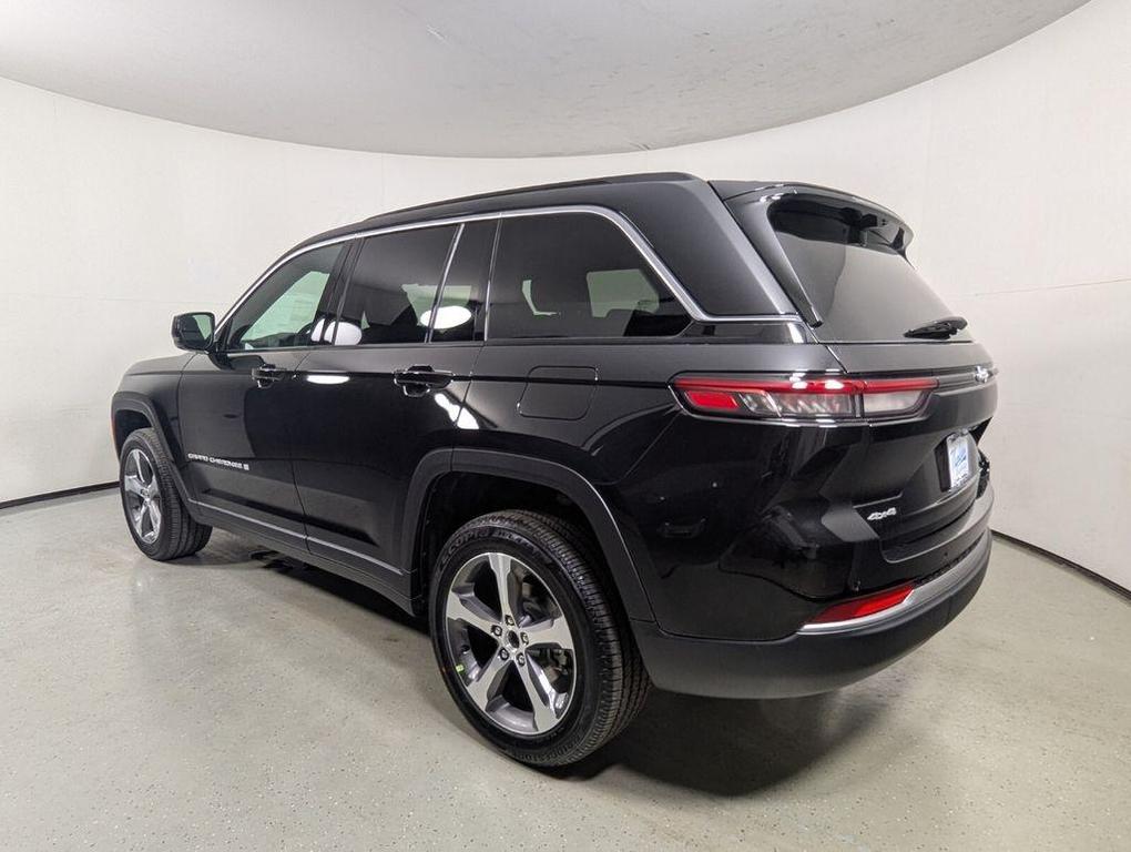 new 2026 Jeep Grand Cherokee car, priced at $49,964