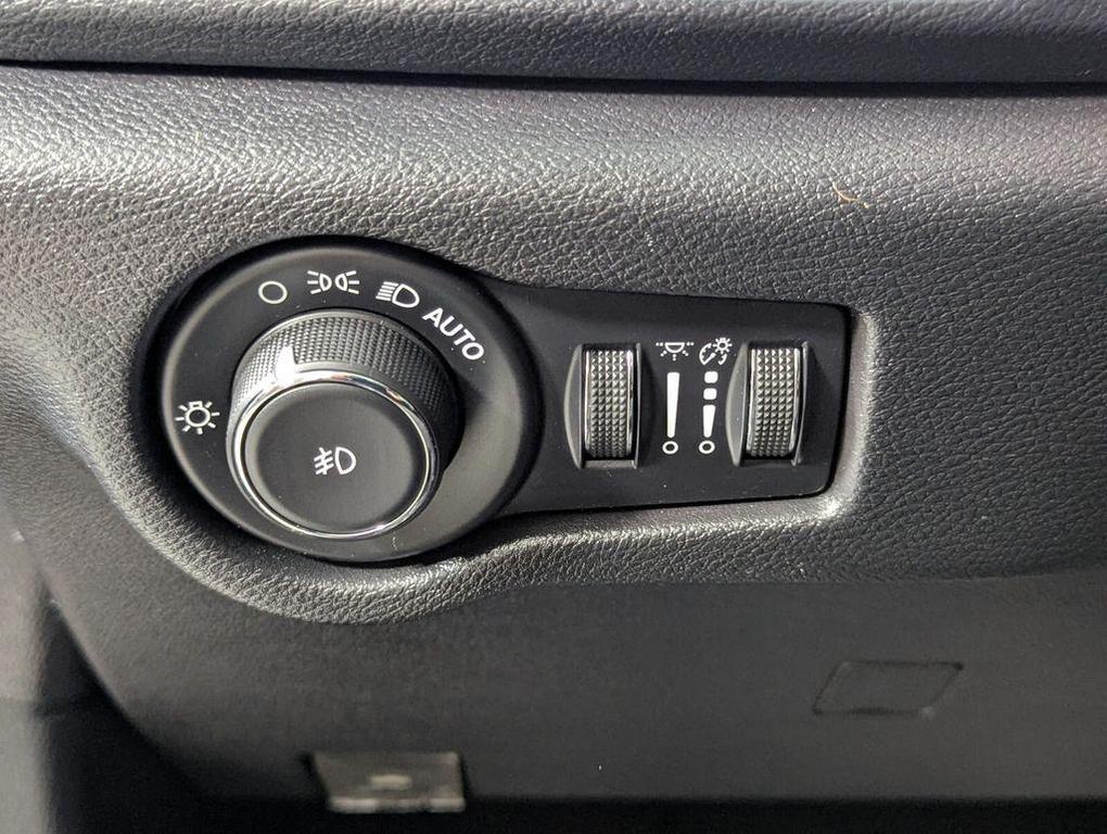 used 2020 Chrysler Pacifica car, priced at $12,900