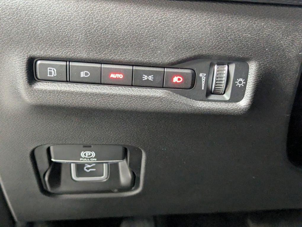 new 2026 Jeep Cherokee car, priced at $41,650