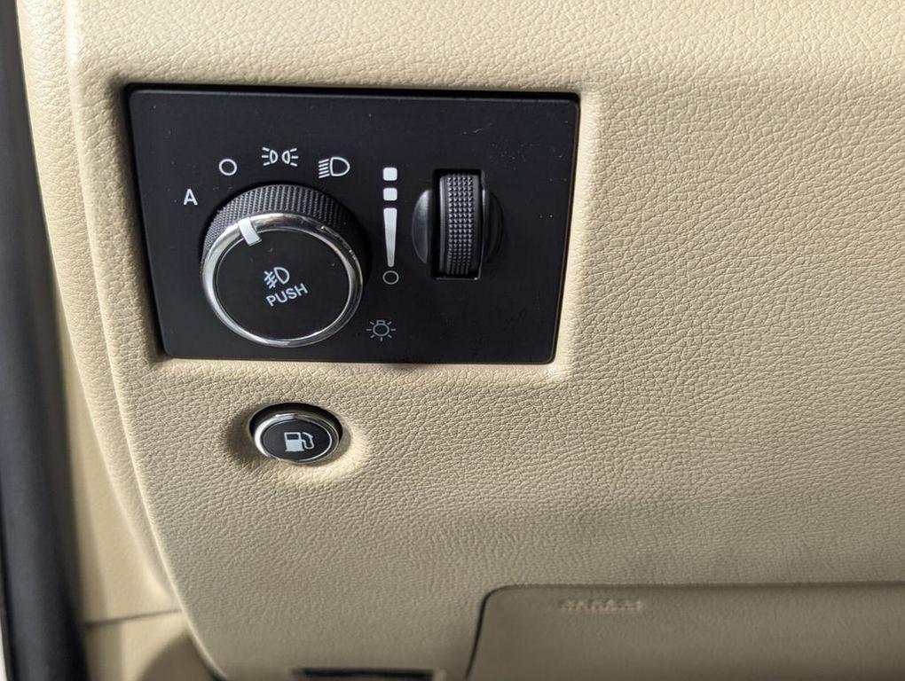 used 2020 Jeep Grand Cherokee car, priced at $20,900