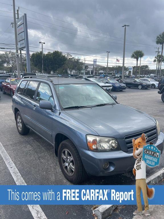 used 2006 Toyota Highlander car, priced at $3,900