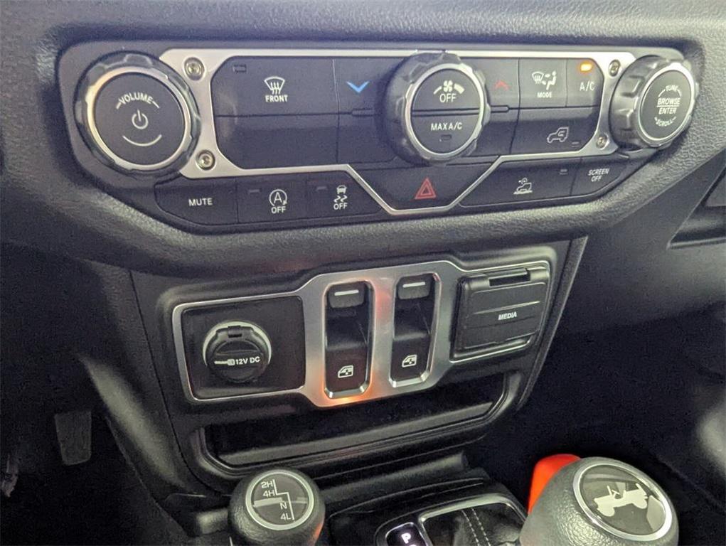 new 2026 Jeep Wrangler car, priced at $34,678