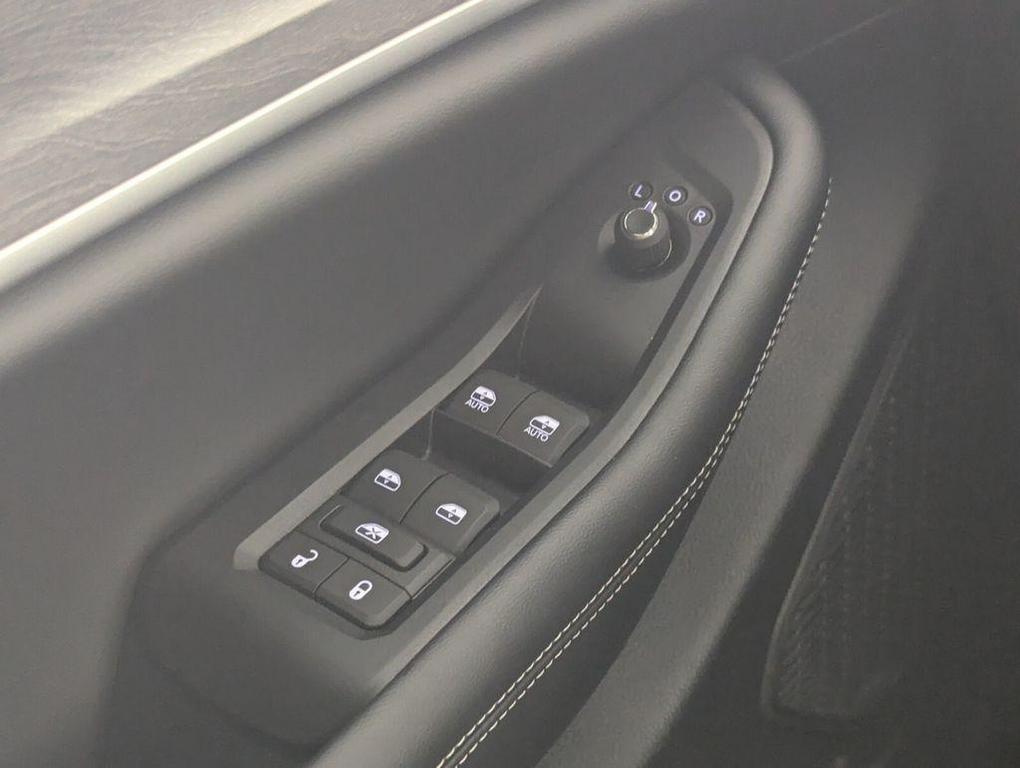 new 2025 Jeep Grand Cherokee car, priced at $35,944