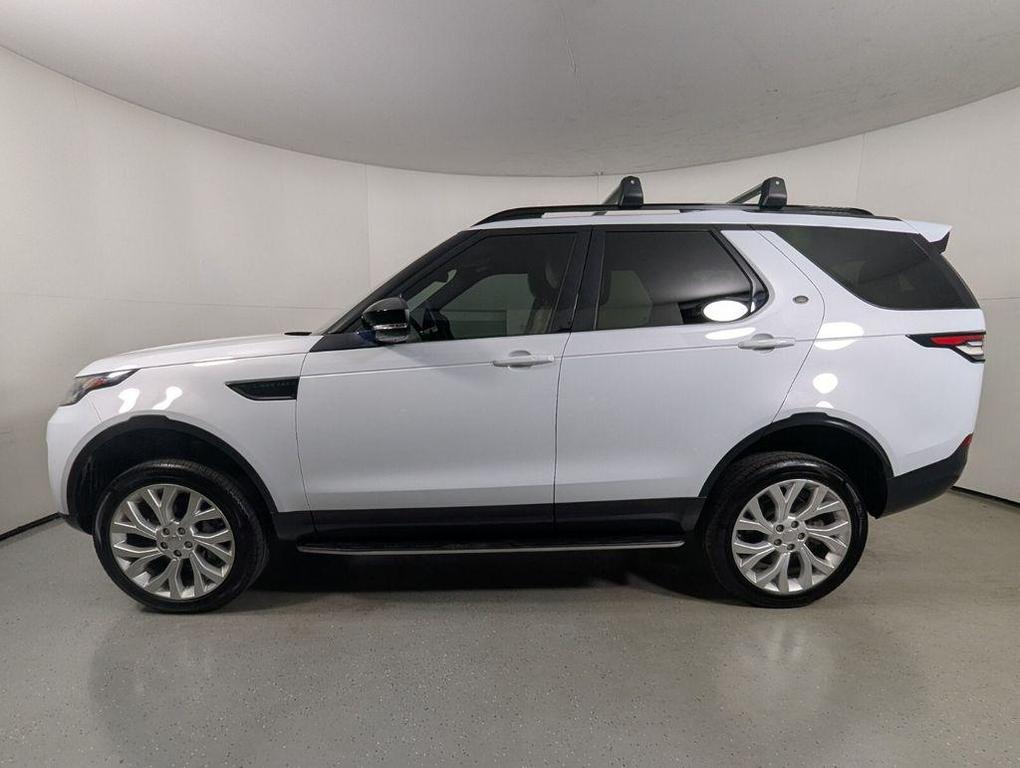 used 2018 Land Rover Discovery car, priced at $13,900