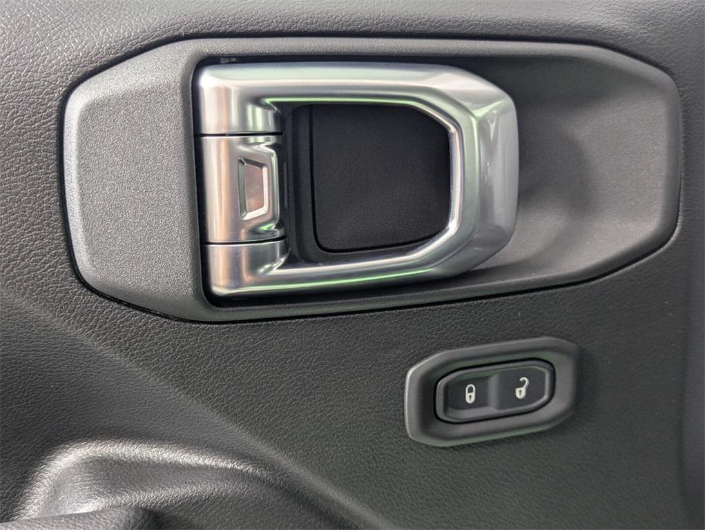 new 2026 Jeep Gladiator car, priced at $39,303